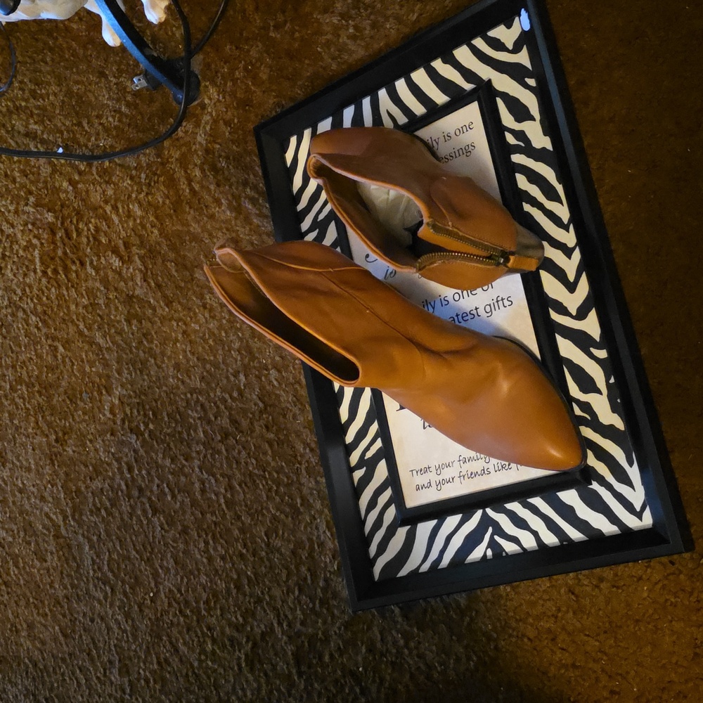 Elegant Tan Ankle Boots with Back Zipper